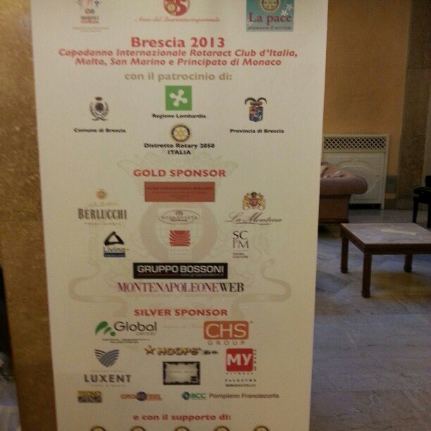 Ecco a voi tutti gli sponsor del Capodanno Internazionale Rotaract Brescia 2013 @hoops @montenapoleoneweb