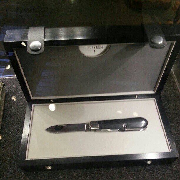 @victorinoxswissarmy limited edition wooow...
