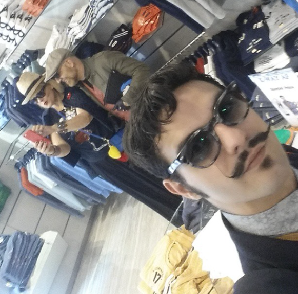 SELFIE WITH I MURR